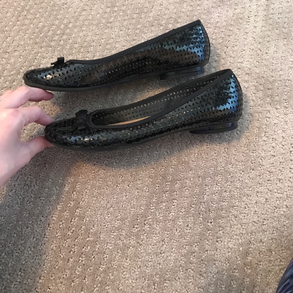Flats - Picture 2 of 4